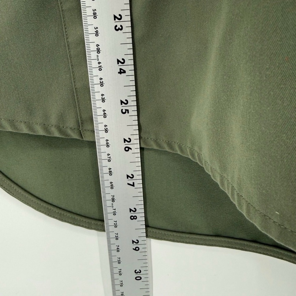 FIGS Technical Collection Manila Olive Moss Green Henley Scrub Top Oversized - Picture 6 of 7